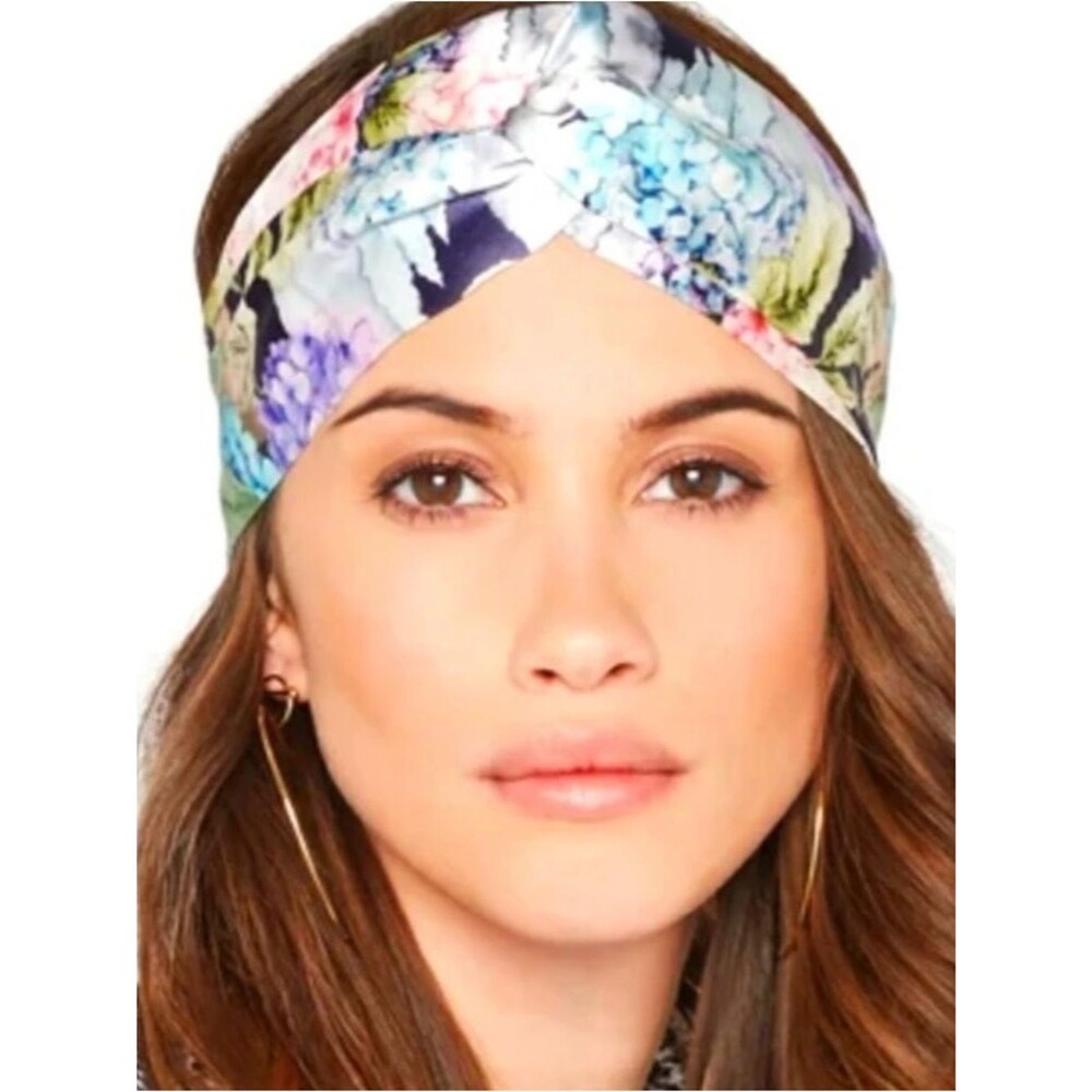 Gucci Floral Silk Headband in Navy, Light Blue and Cream